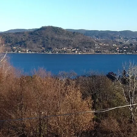 Swanlake Πανσιόν Nebbiuno