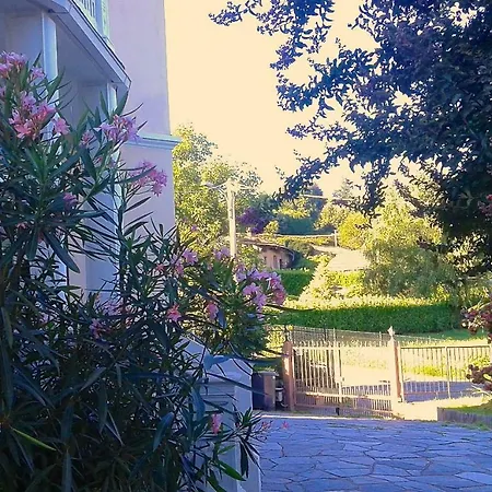 Swanlake Guest house Nebbiuno